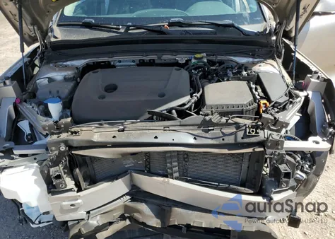 2024 Volvo Xc40 Plus z USA, uszkodzony, nr VIN YV4L12UE0R2323944